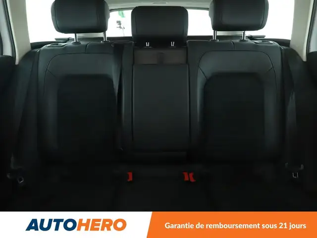 Volkswagen Passat view 15