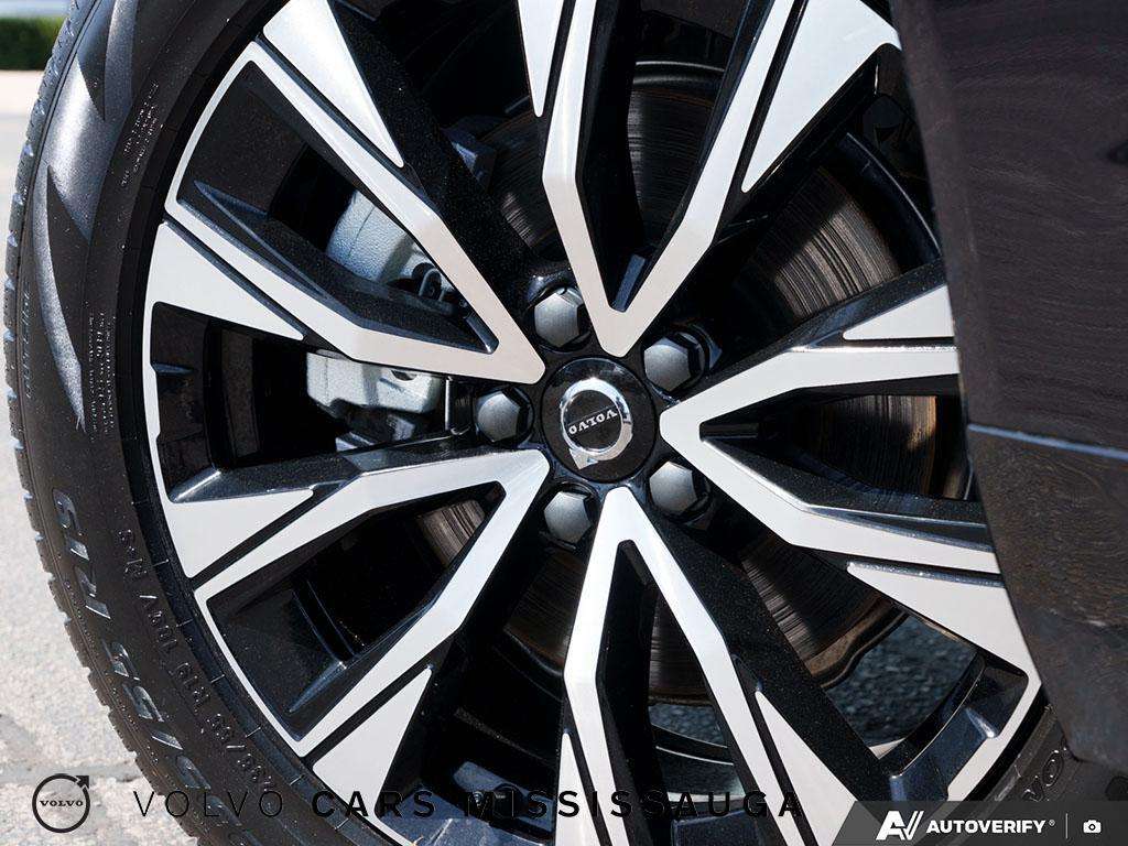 2025 Volvo XC60 B5 Plus Ex-Rental Special thumb 6