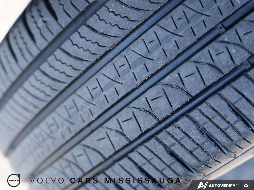 2025 Volvo XC60 B5 Plus Ex-Rental Special thumb 7