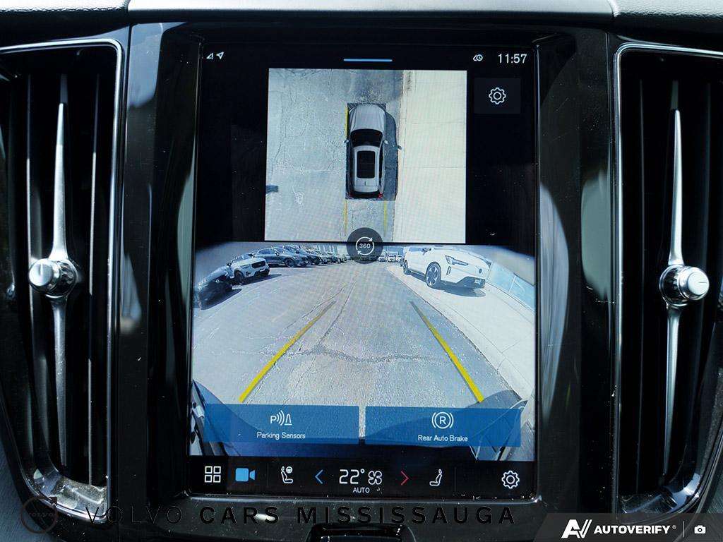 2025 Volvo XC60 B5 Plus Ex-Rental Special thumb 27