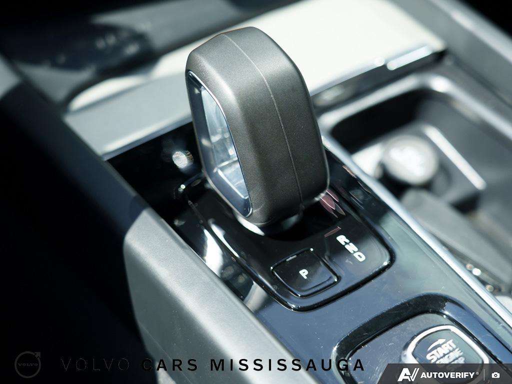 2025 Volvo XC60 B5 Plus Ex-Rental Special thumb 19