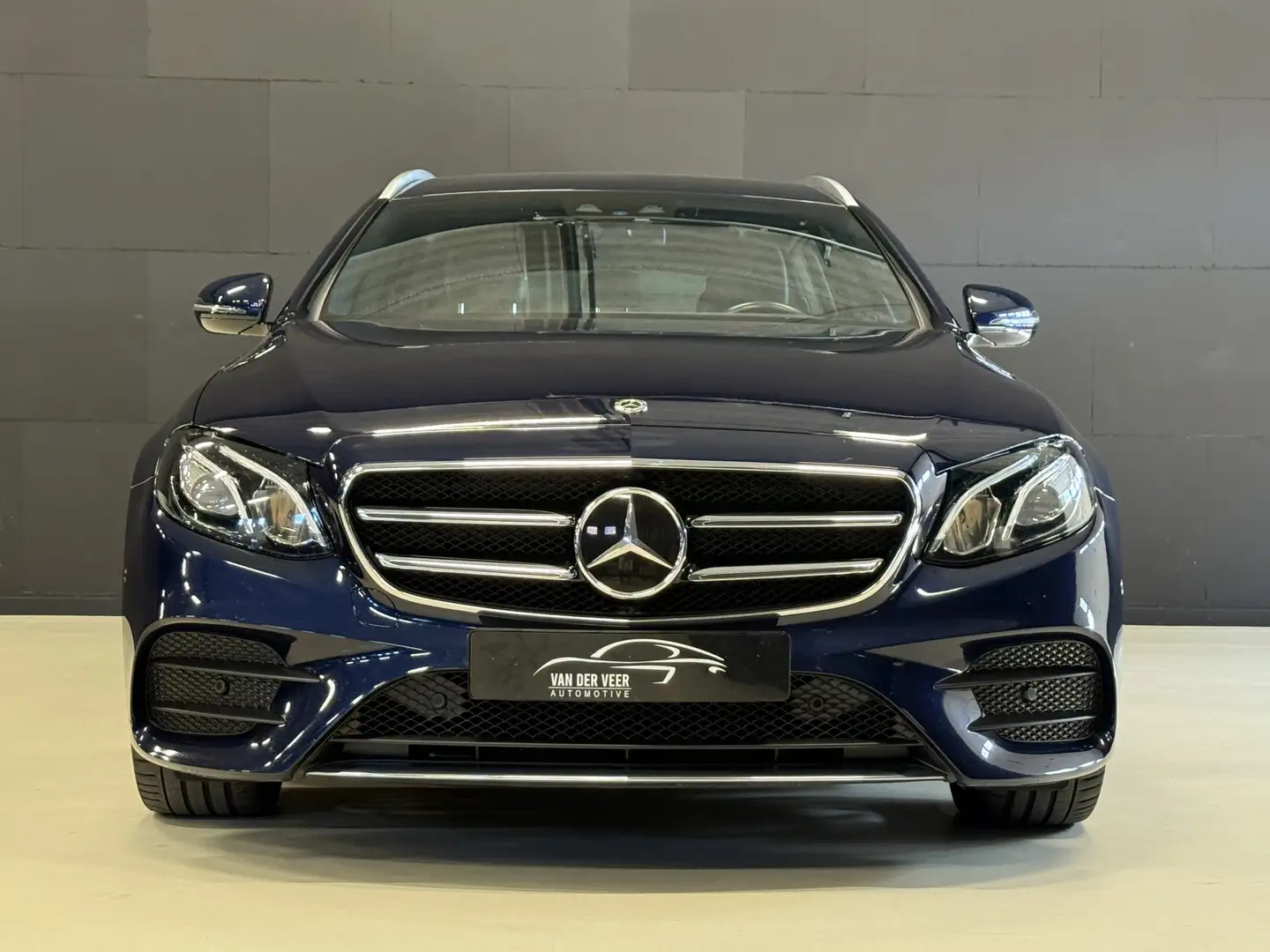 Mercedes-Benz E 200 Estate AMG Business Solution Sport Automaat | Lede Blauw - 2