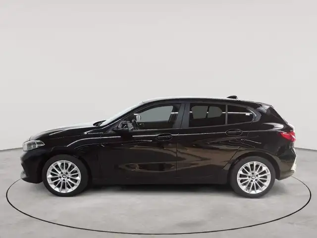 BMW 1 Series view 6