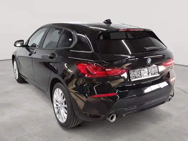 BMW 1 Series view 5