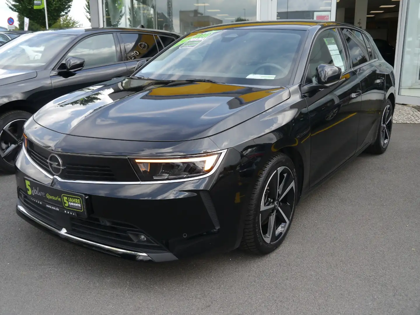 Opel Astra L 1.2 Turbo Elegance Incl. Big Deal Paket Zwart - 2