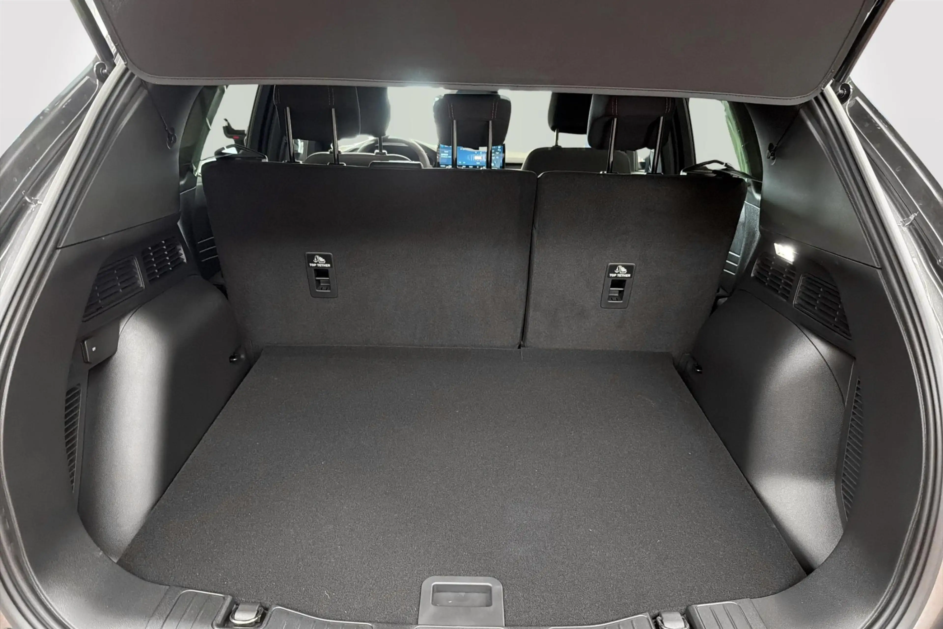 Ford Kuga 2.5i PHEV Aut. 178kW ST-Line — photo 14