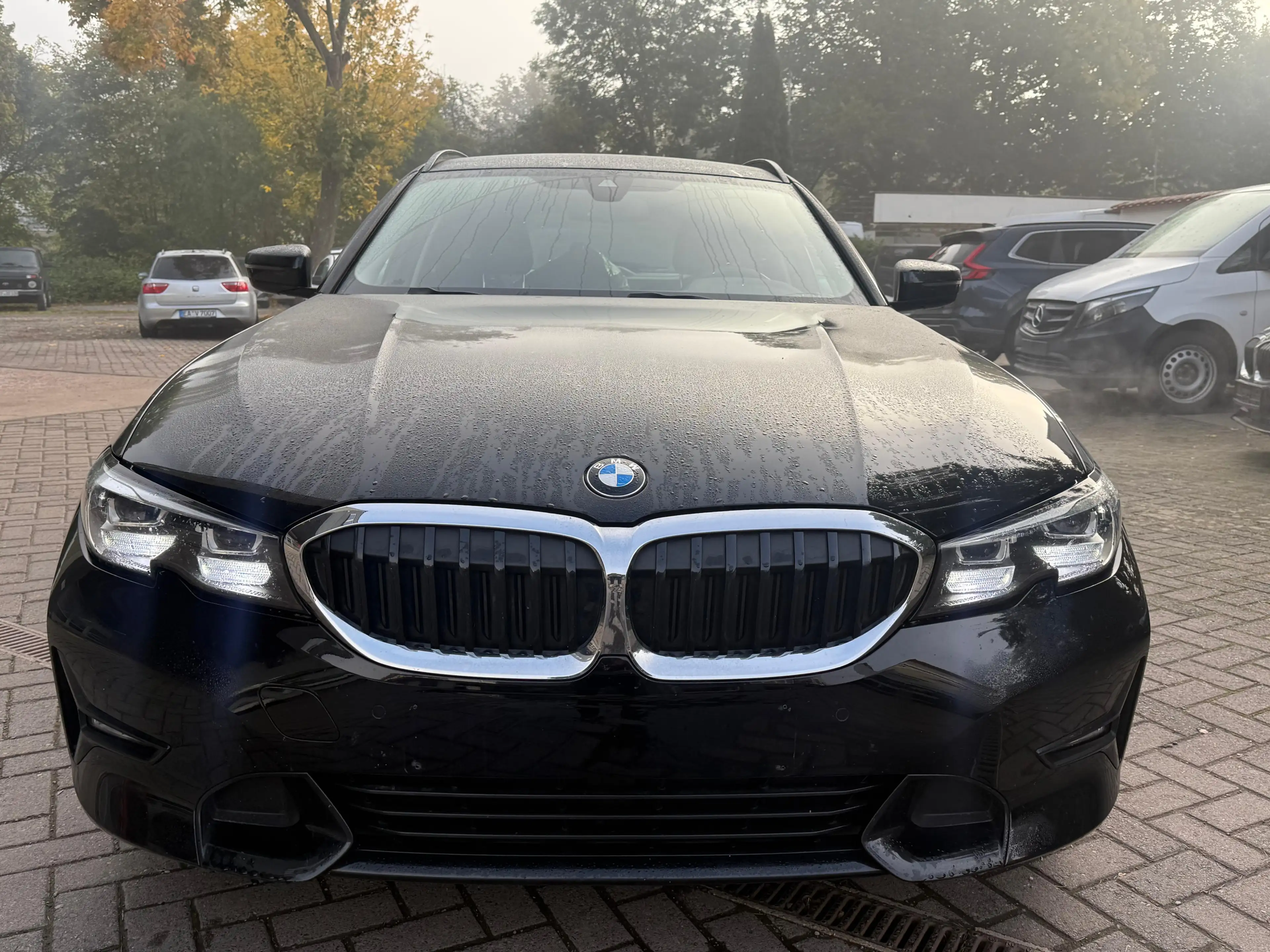 BMW 330 e Sport Line Aut NAV+SHZ+AHK+KAM+AMBI+LIFE+M — photo 2