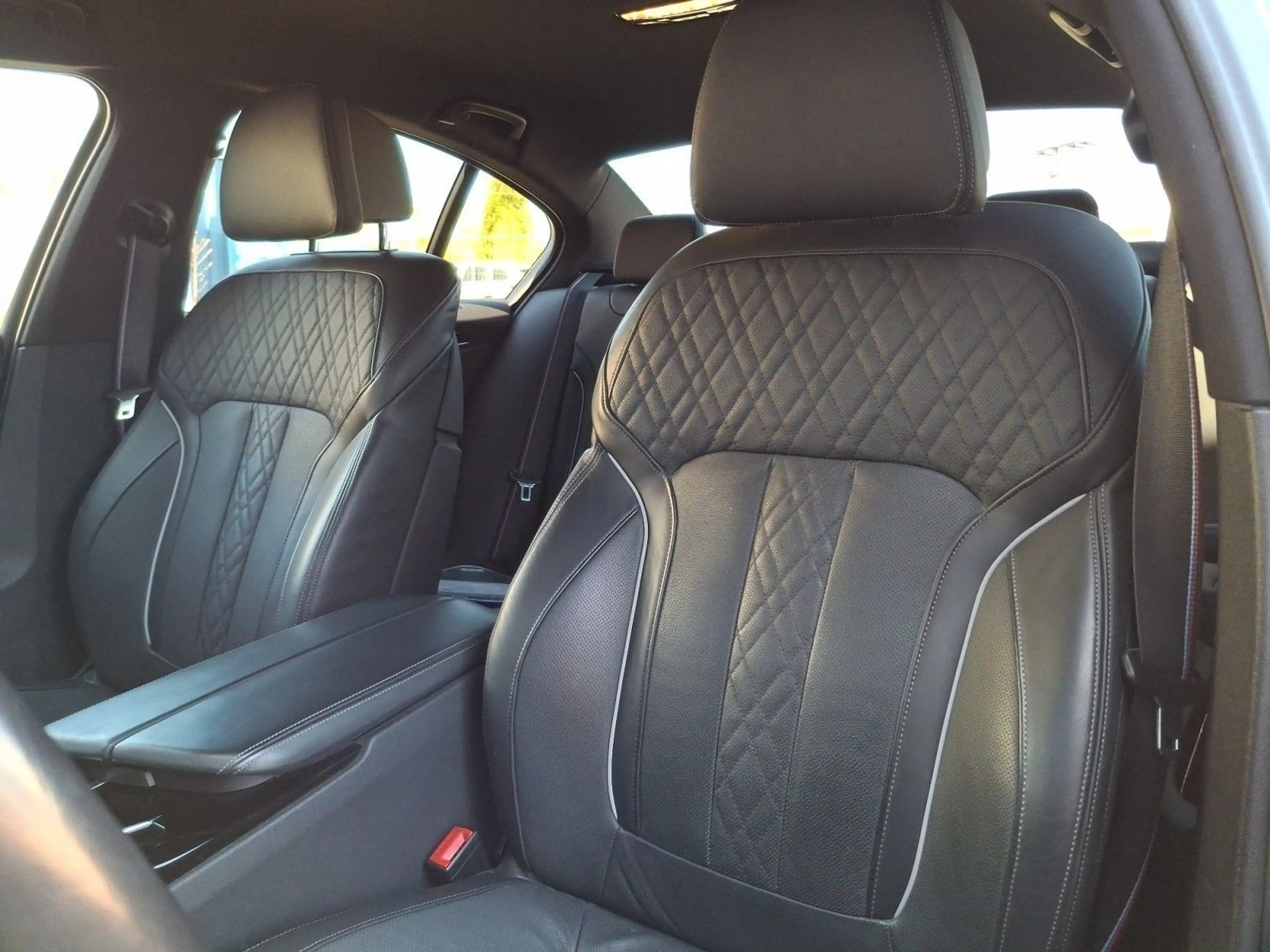 BMW 550 i xDrive Innovationsp. Sport Aut. Klimaaut. — photo 13