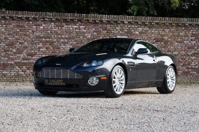 Aston Martin Vanquish 5.9 V12 "11.800 Miles" Presented in "Snow Shadow G