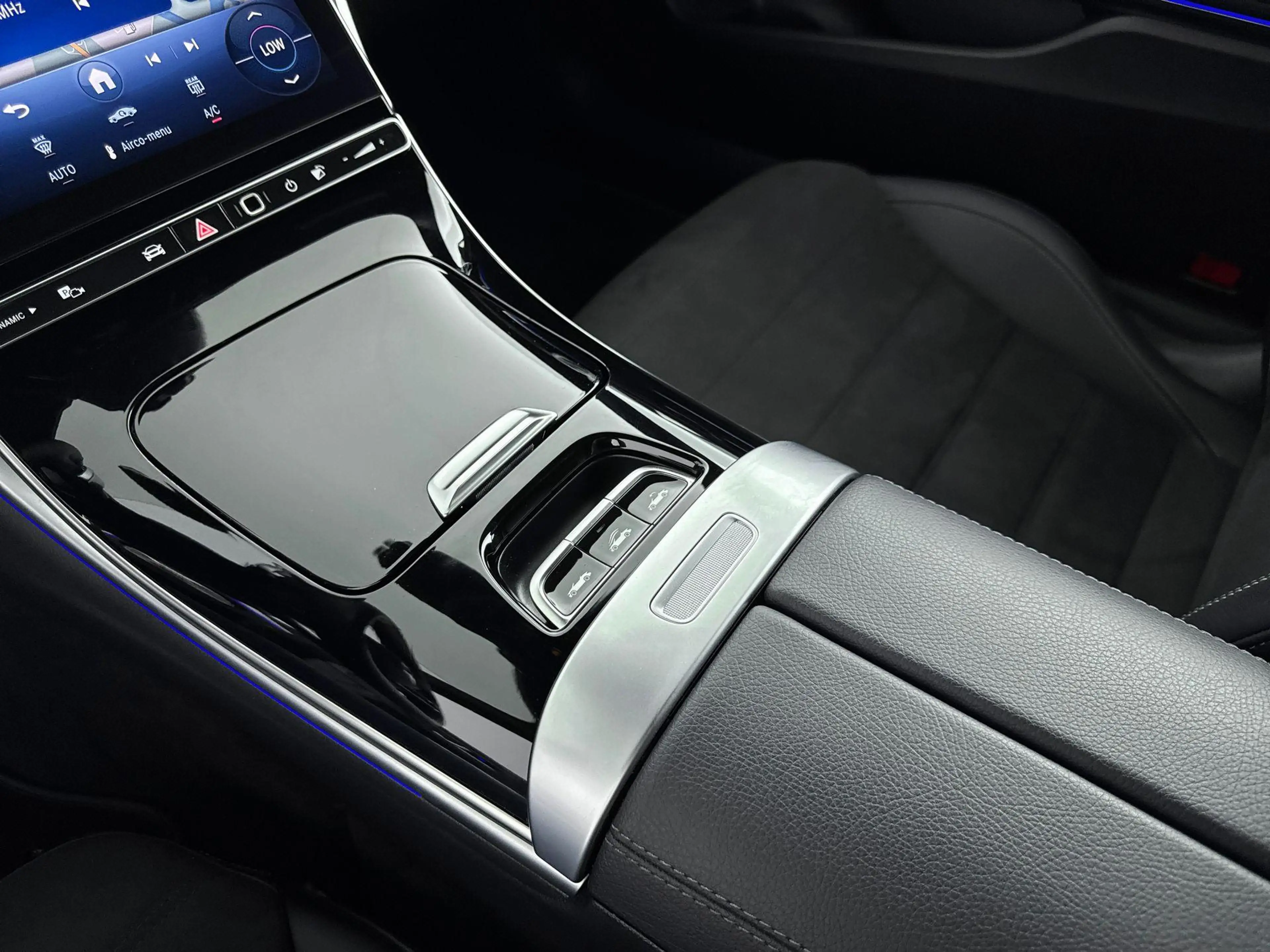 Mercedes-Benz CLE 200 Cabriolet CLE Cabriolet Automaat AMG Line | Nightp — photo 11