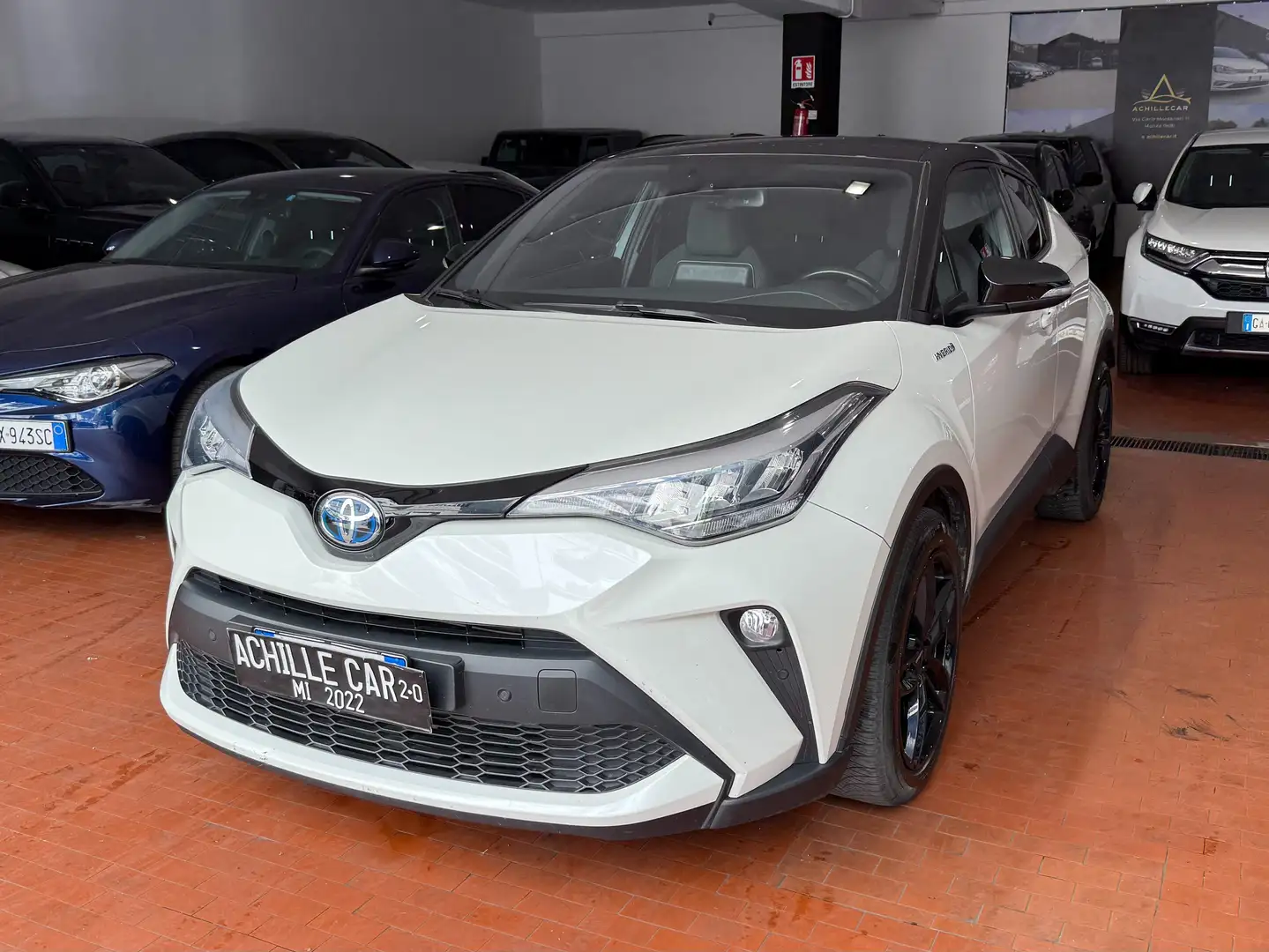 Toyota C-HR 2.0h Business e-cvt *PREZZO REALE* Білий - 1