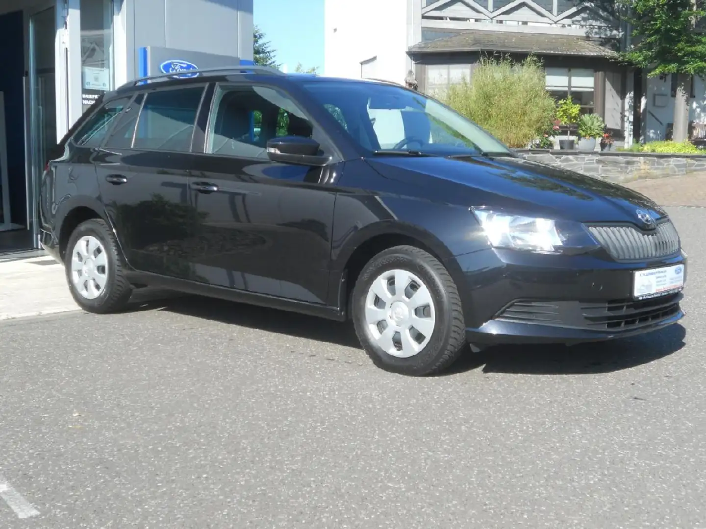 Skoda Fabia Active Zwart - 1