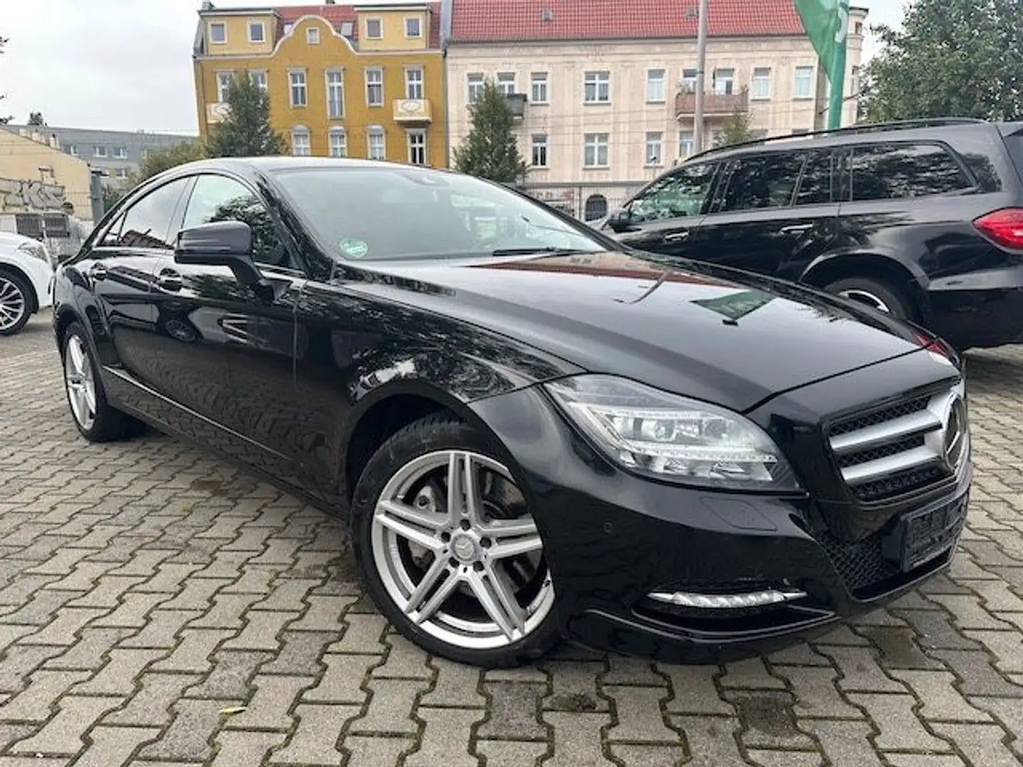 Mercedes-Benz CLS 350 4Matic EXCLUSIV / DISTR+/ STANDHEIZUNG Schwarz - 1