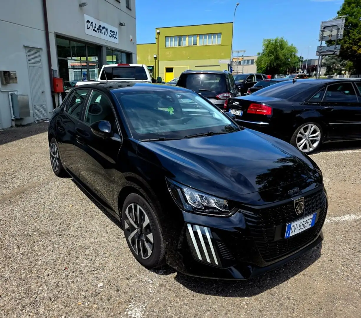 Peugeot 208 PureTech 75 Stop&Start 5P NEOPATENTAT FINANZIABILE Schwarz - 1