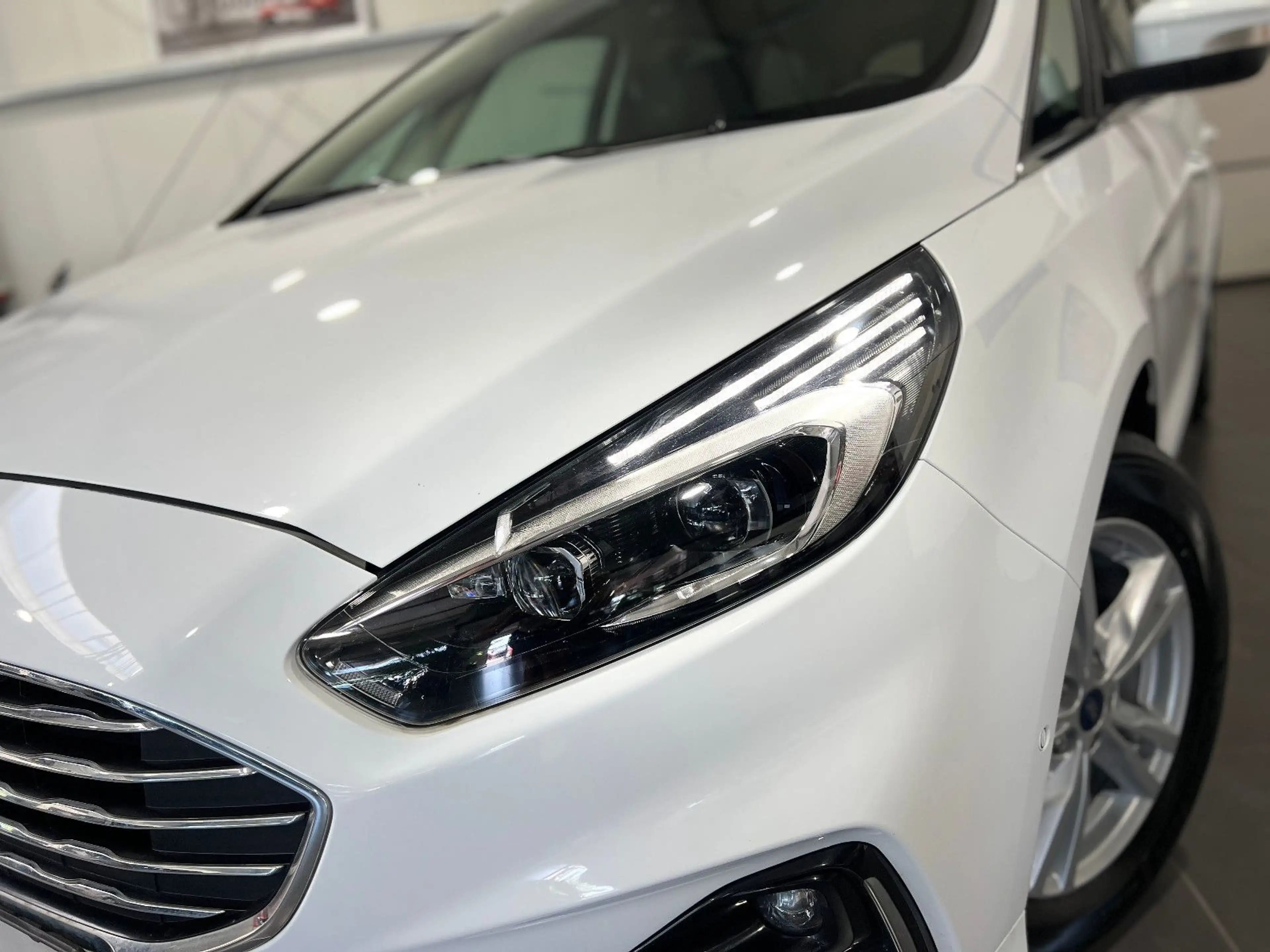 Ford Galaxy 2.0 TDCi Automatik **7-Sitze**Navi*AHK** — photo 4