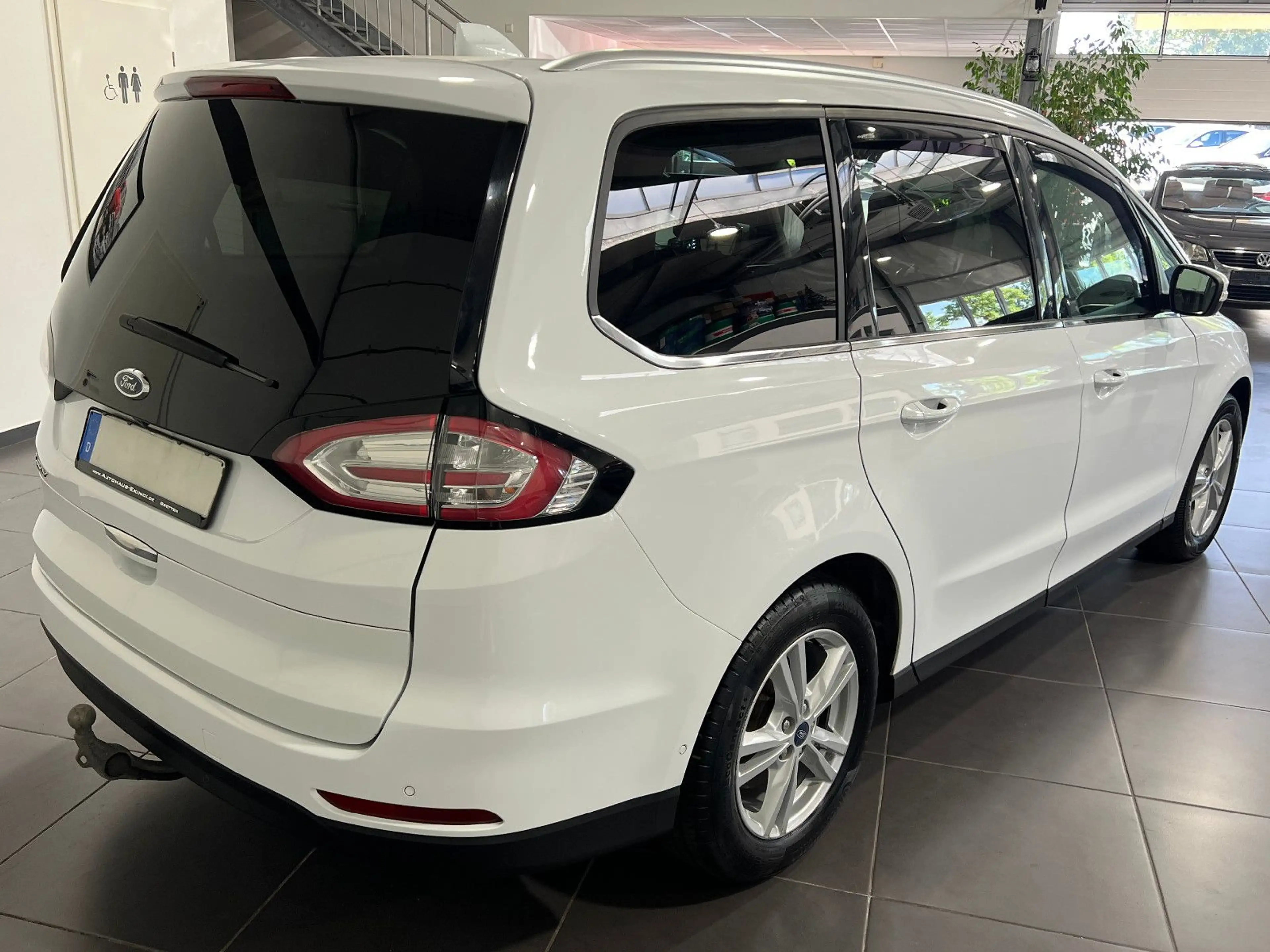 Ford Galaxy 2.0 TDCi Automatik **7-Sitze**Navi*AHK** — photo 8