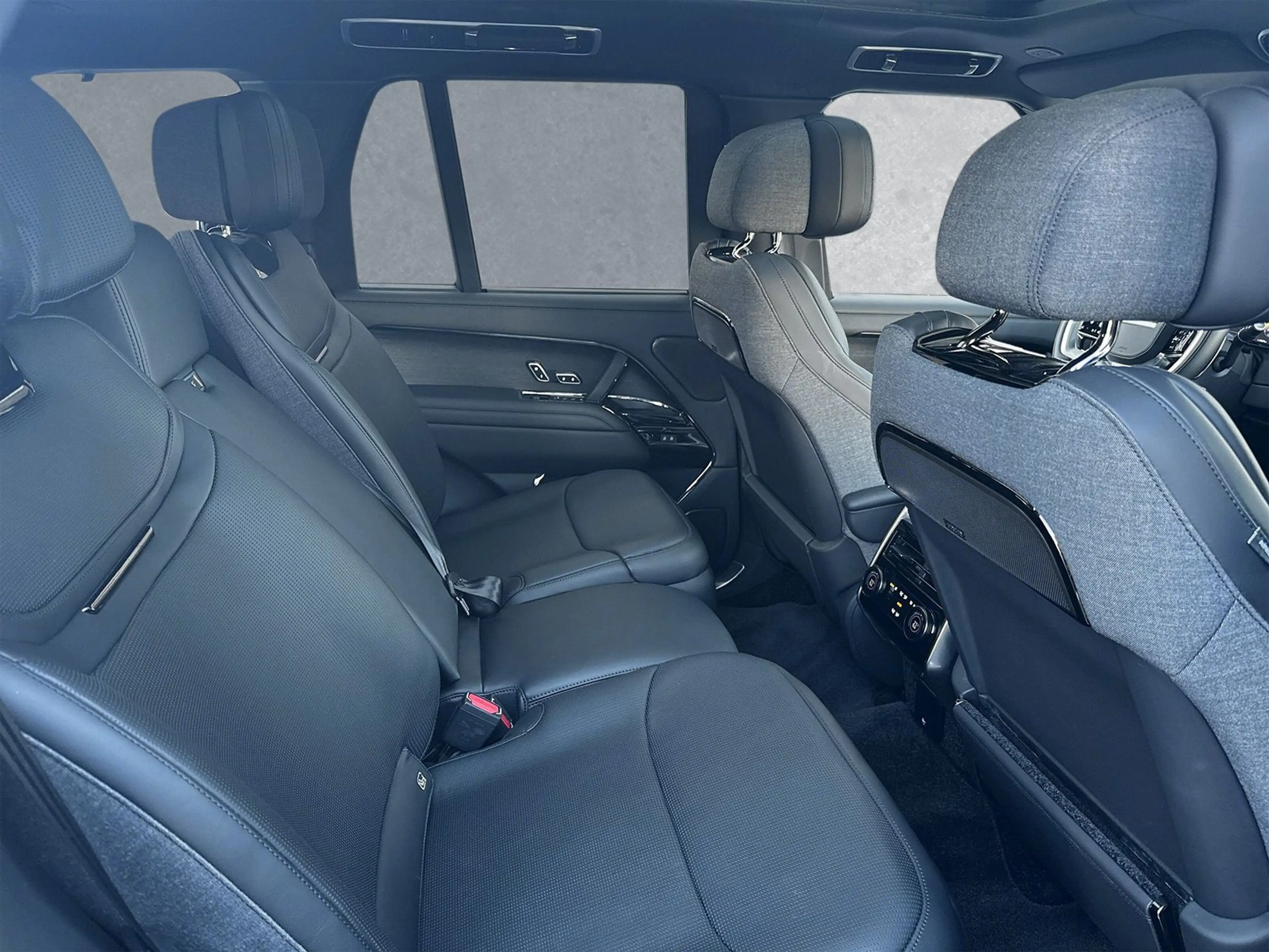 Land Rover Range Rover P615 SV  Massagesitze / 23-Zoll / He — photo 5