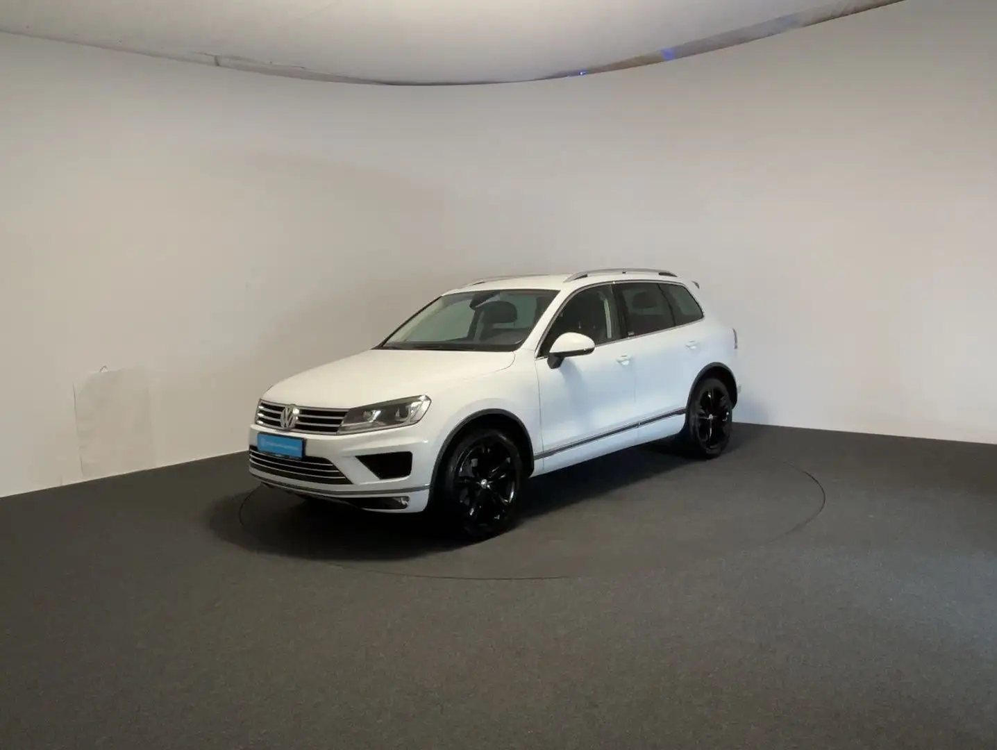 Volkswagen Touareg V6 TDI 4Motion Executive Edition AHK Weiß - 2