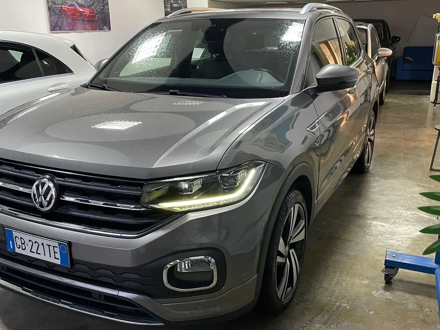Volkswagen T-Cross T-Cross 2019 1.6 tdi Advanced 95cv dsg R-LINE Gris - 2