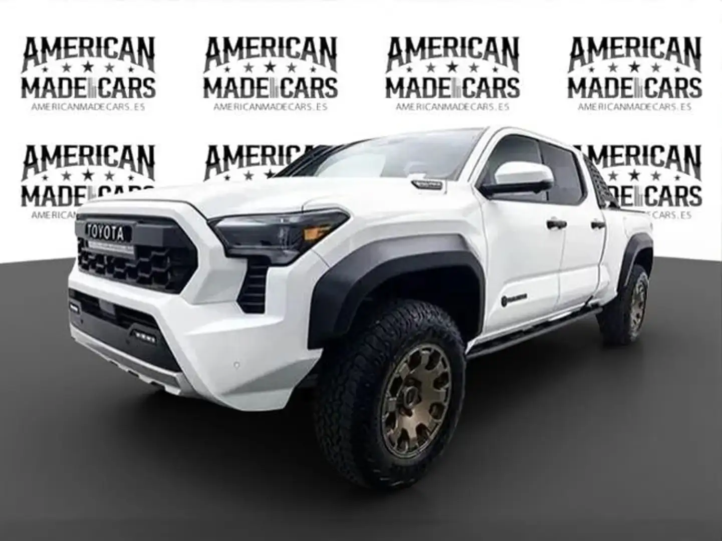 Toyota Tacoma TRAIL HUNTER White - 1