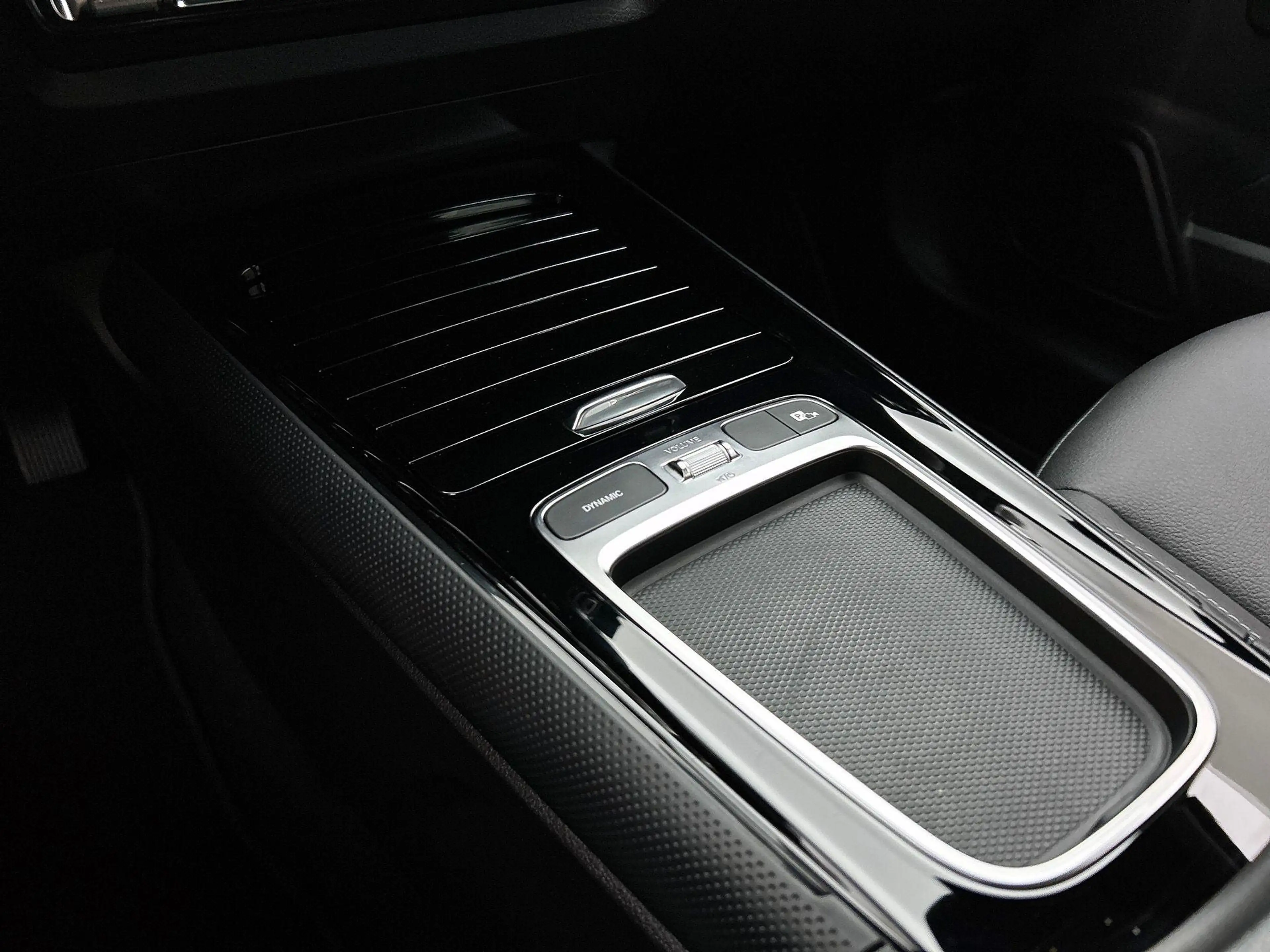 Mercedes-Benz GLA 180 Business line | Smartphone Integratie | Verwarmde — photo 10