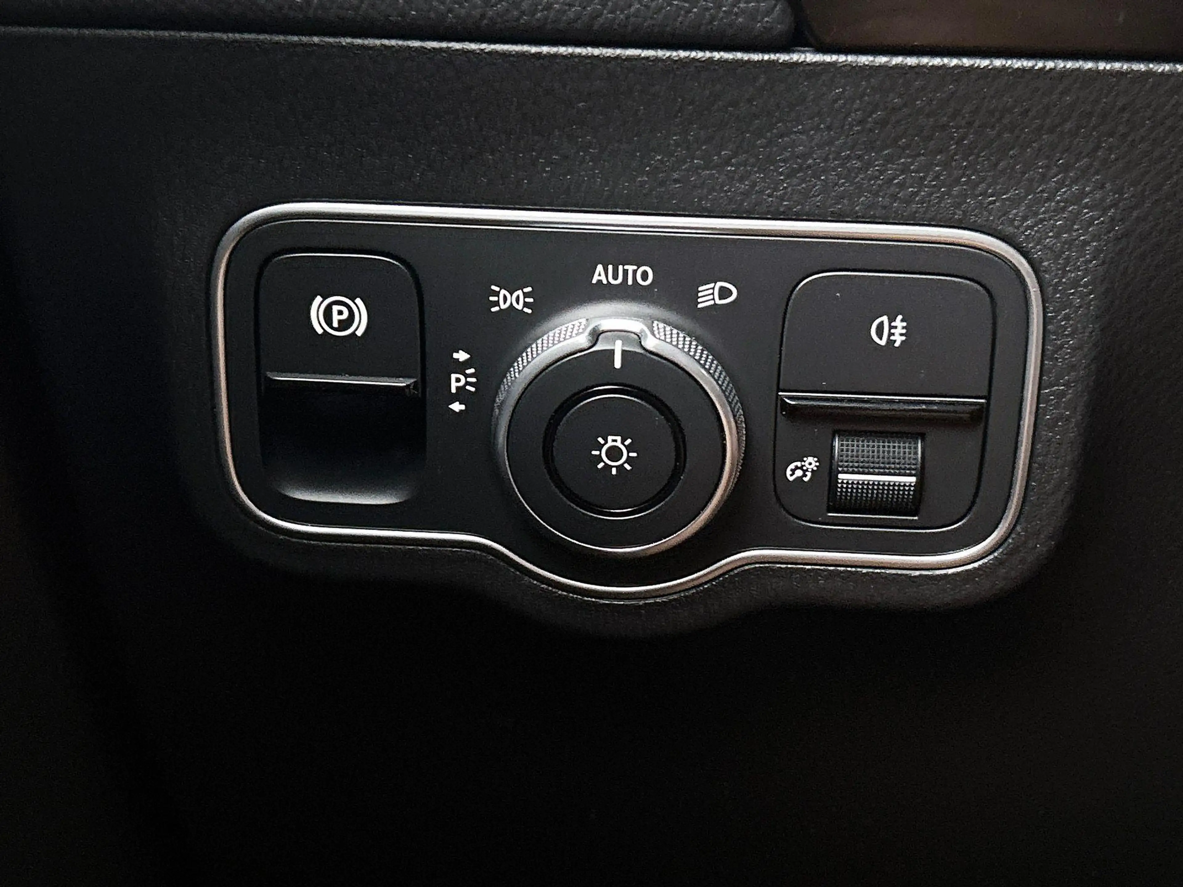 Mercedes-Benz GLA 180 Business line | Smartphone Integratie | Verwarmde — photo 12