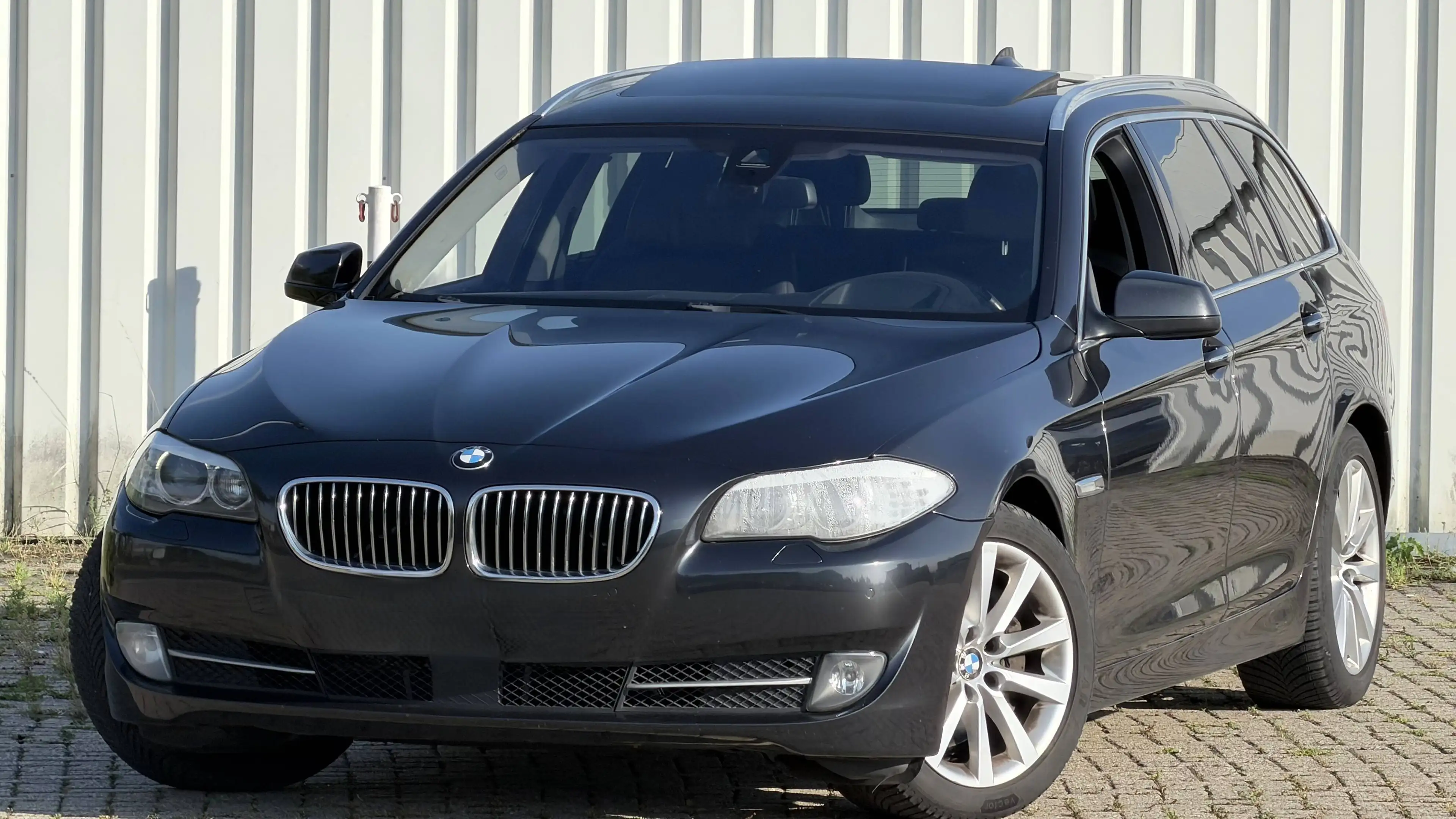 BMW 525 525d Touring Leder Standhz. HuD Softclose LED Pano Voll — photo 3