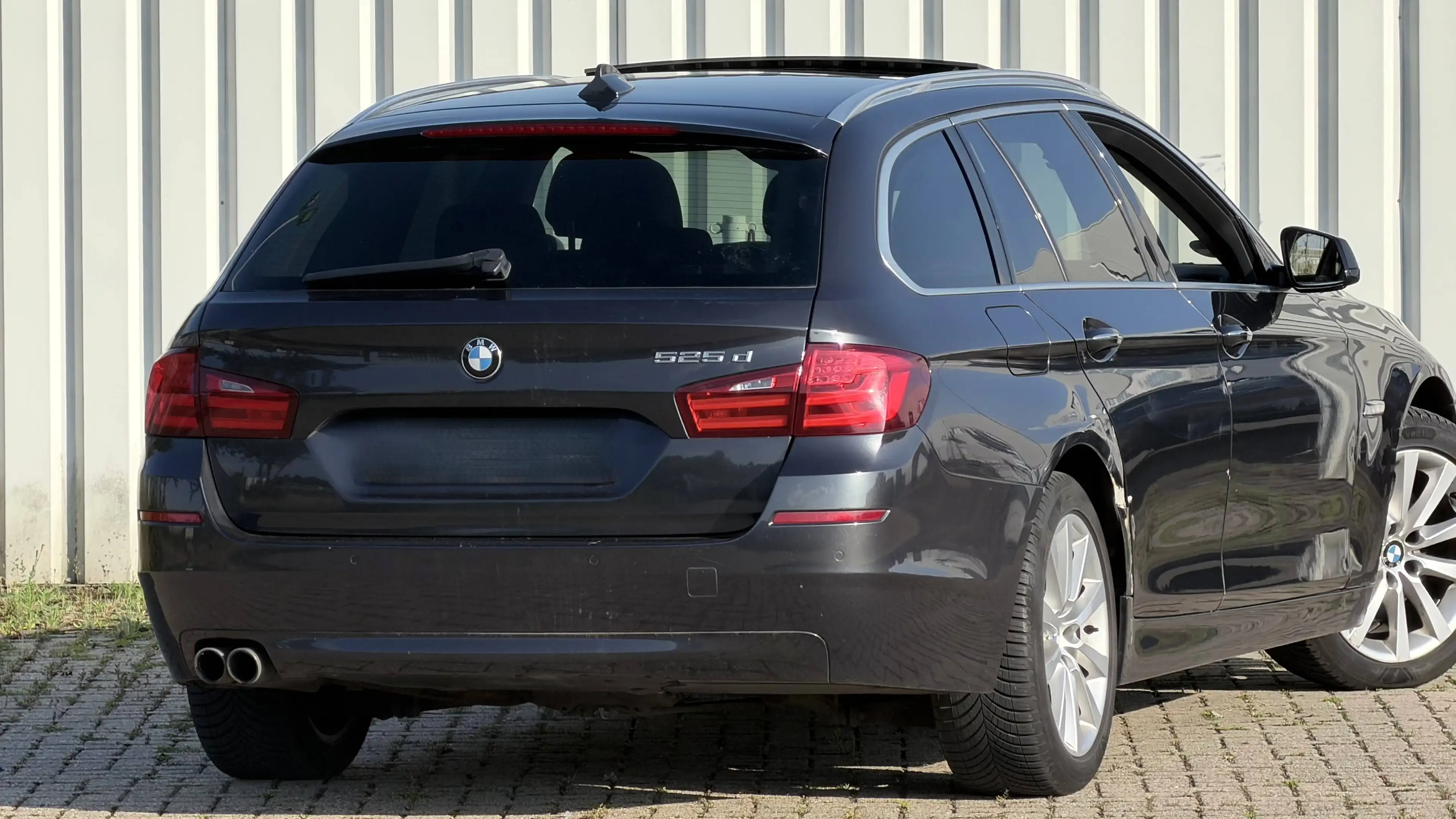 BMW 525 525d Touring Leder Standhz. HuD Softclose LED Pano Voll — photo 4