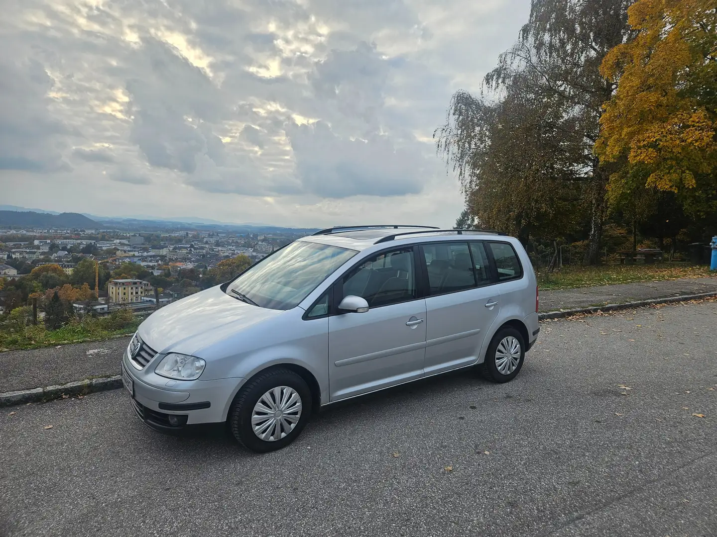 Volkswagen Touran Touran 1,9 TDI DSG Silber - 1