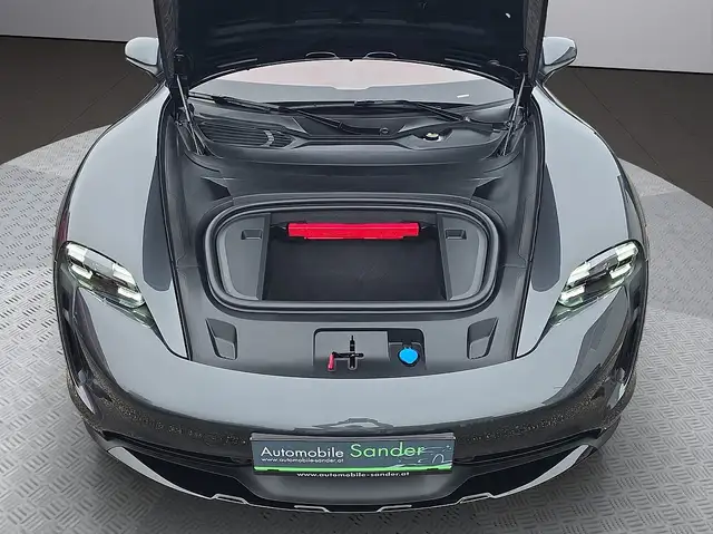 Porsche Taycan 4S Cross Turismo Ansicht 10