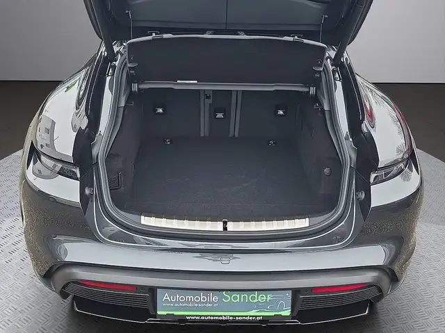 Porsche Taycan 4S Cross Turismo Ansicht 9