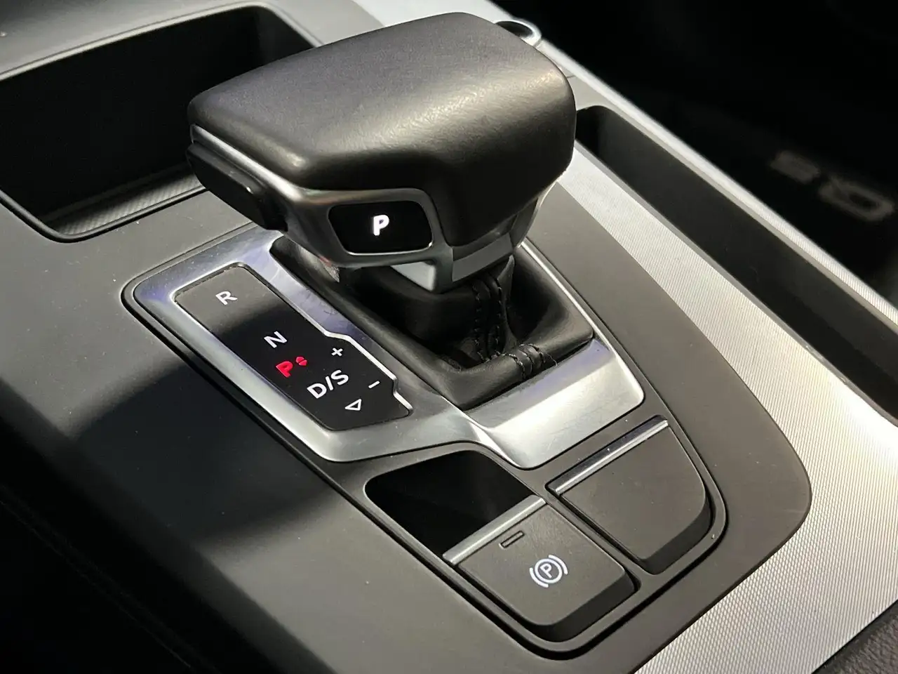Audi Q5 снимка Audi Q5