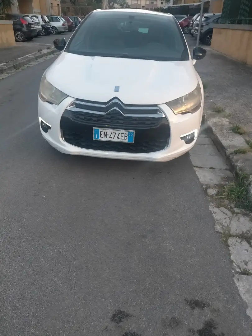 Citroen DS4 1.6 e-hdi airdream So Chic 110cv Bianco - 2