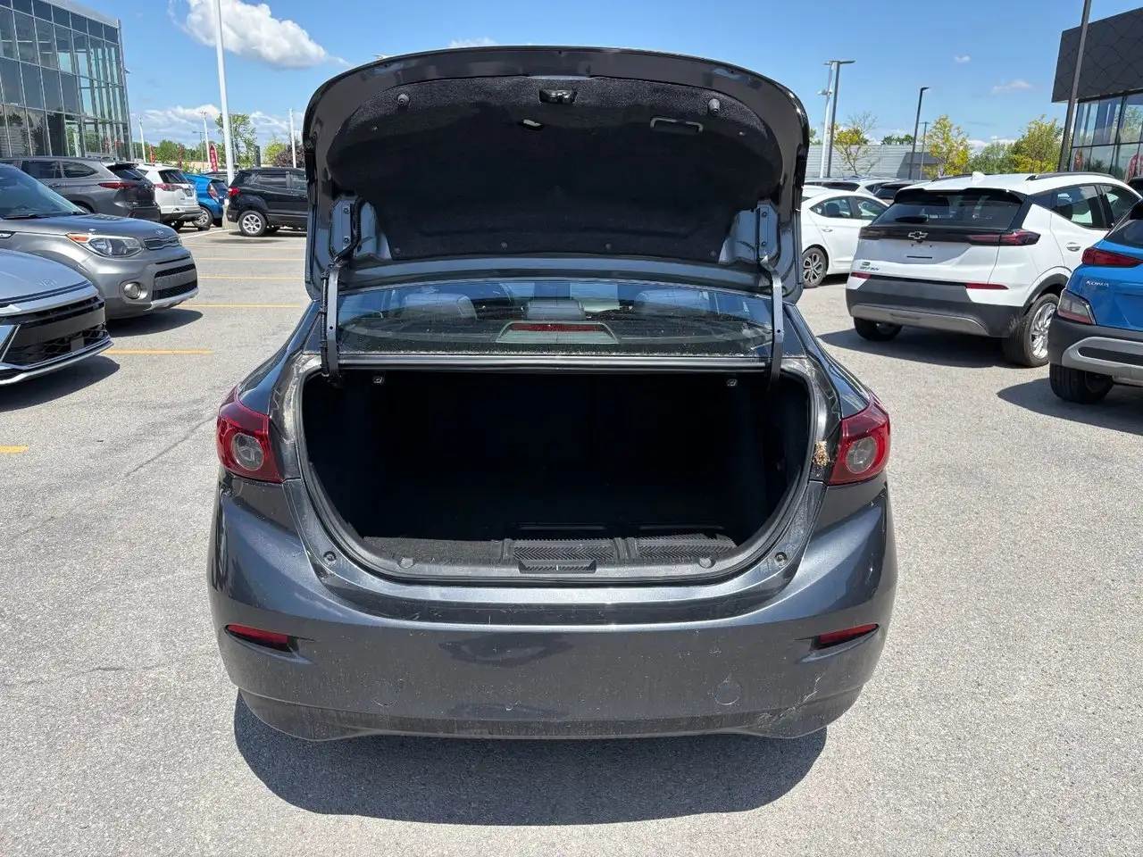 Mazda 3 снимка Mazda 3