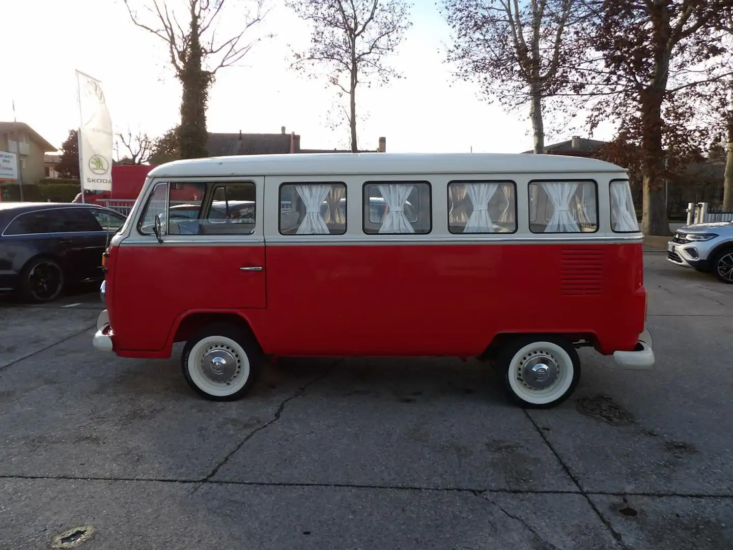 Volkswagen T2 KOMBI BUS 9 POSTI Szary - 2