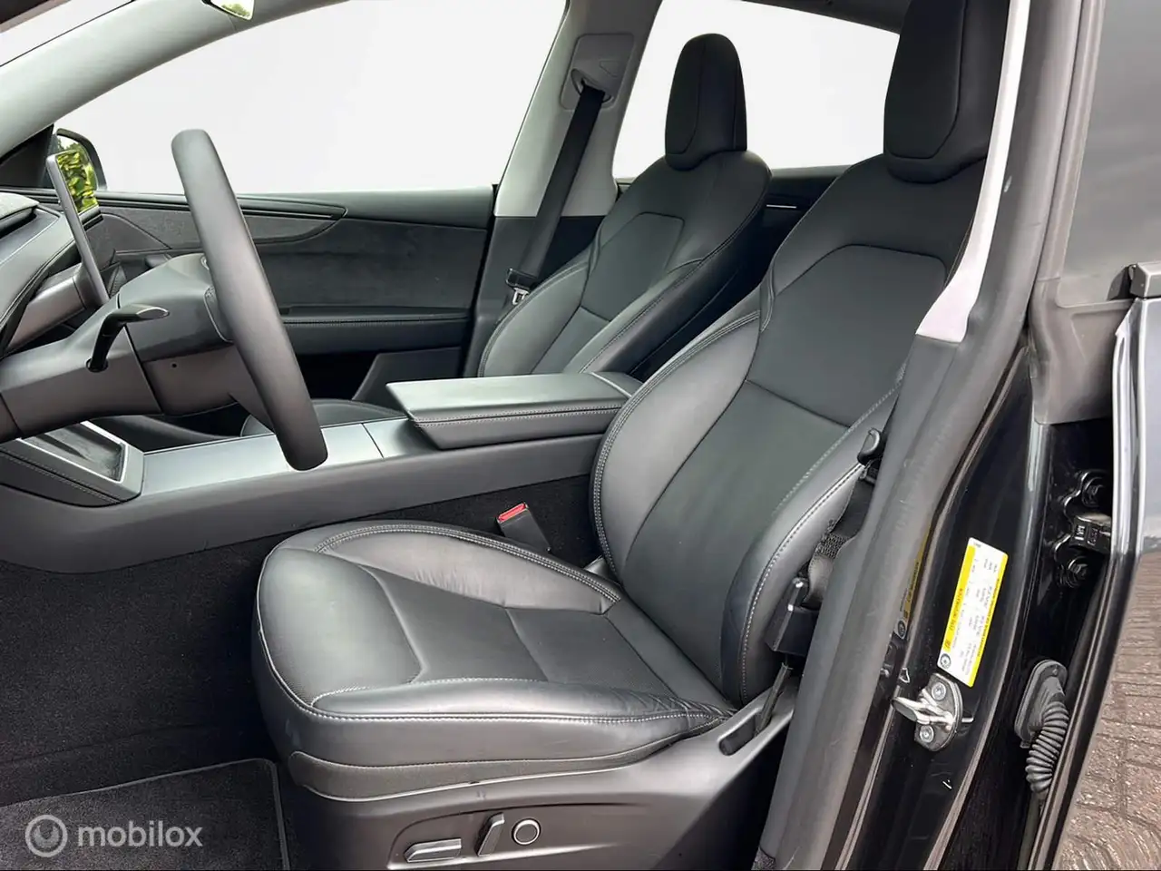 Tesla Model Y Premium Long Range Dual Motor, миниатюра 5