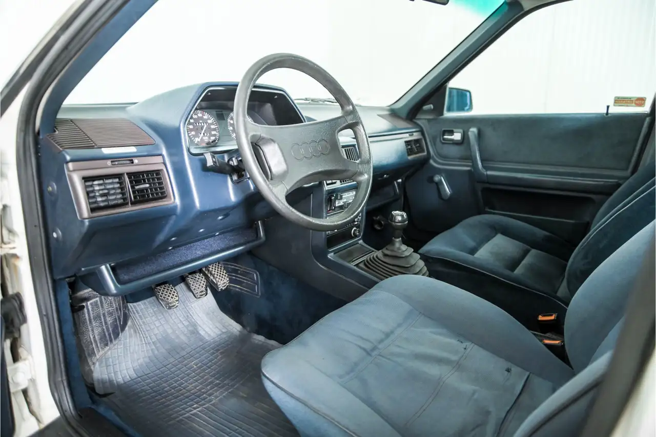 Audi 100 1.8 injectie, foto 11