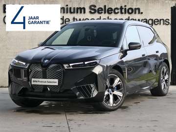 xDrive50 Sport | PANO | Drive PRO | B&W |