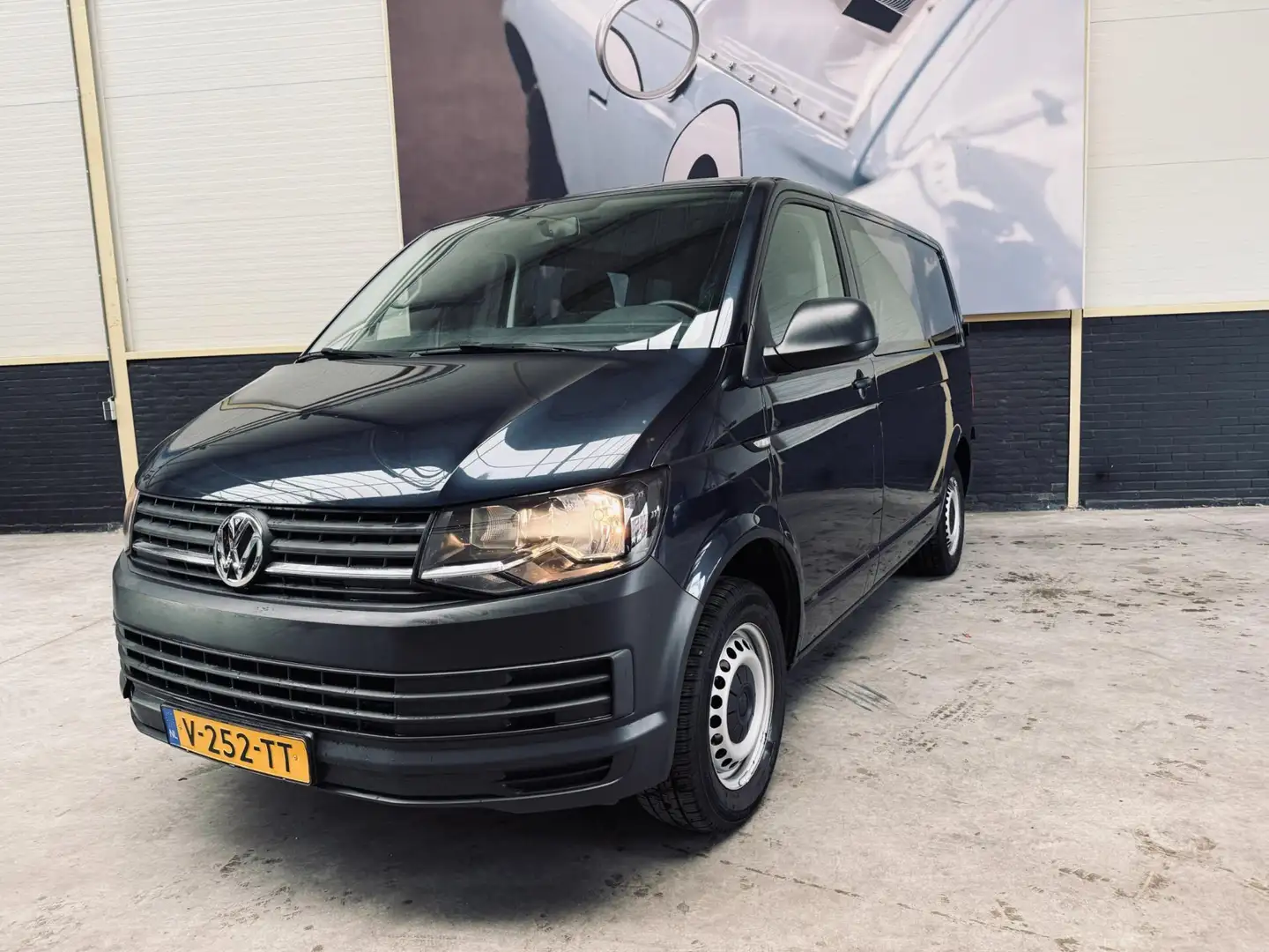 Volkswagen Transporter 2.0 TDI D.C. Comfortline| BPM VRIJ| CAMPER BASIS| - 2