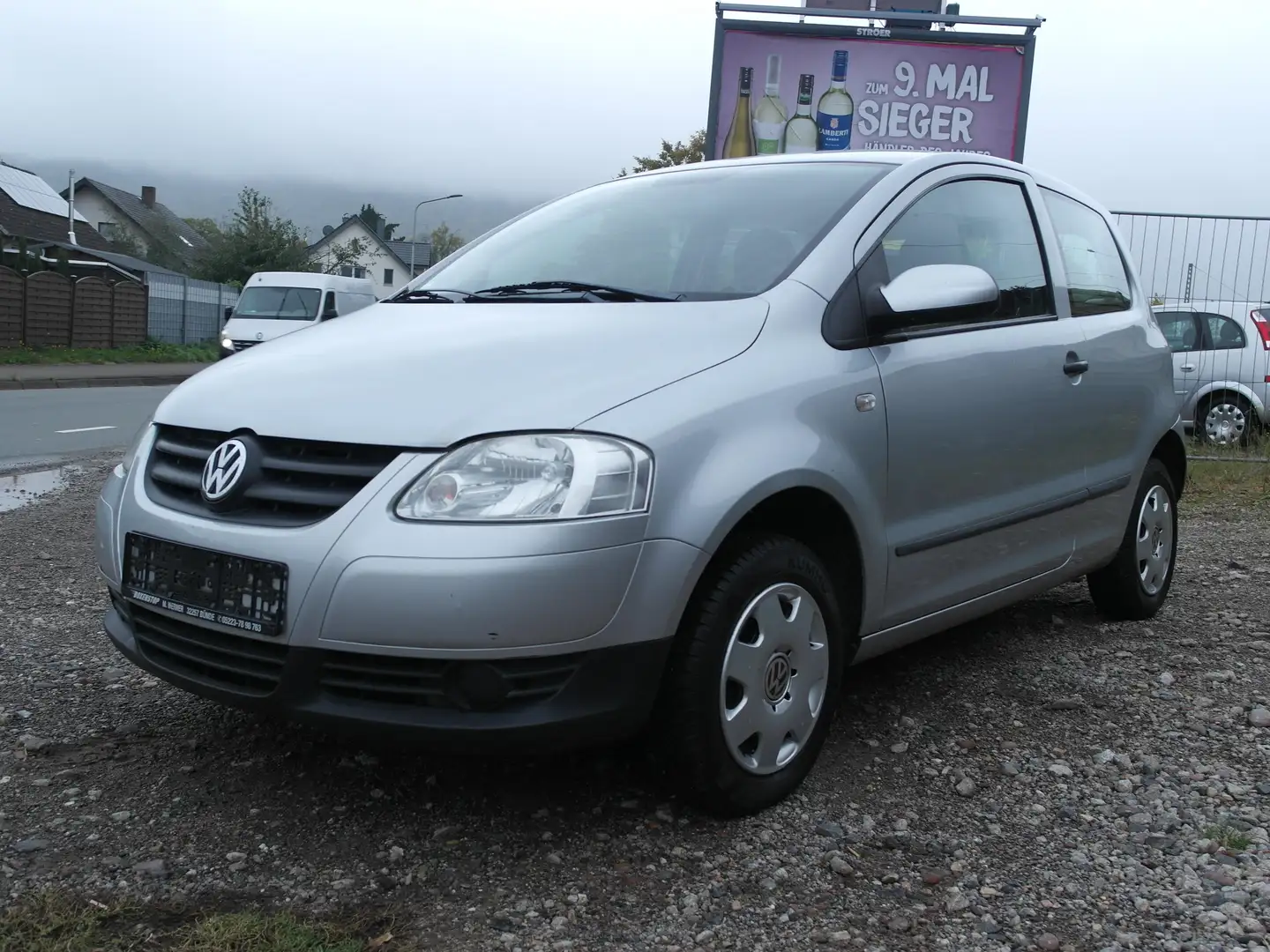 Volkswagen Fox Fox 1.2 weing gelaufen Tüv Au 09/2026 - 1