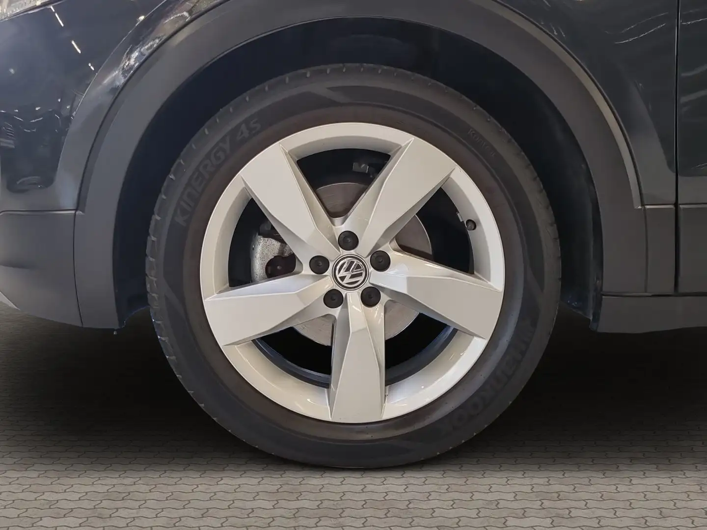 Volkswagen T-Cross 1.0 TSI Style Navi Parksensor Telefon Kl Grau - 2