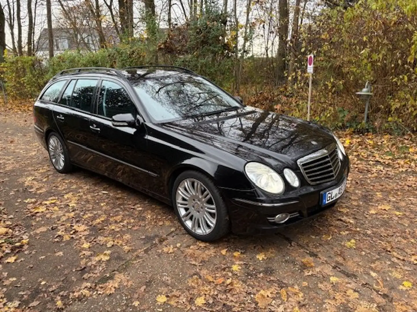 Mercedes-Benz E 280 E 280 T CDI Avantgarde Sport, Voll... Negru - 2