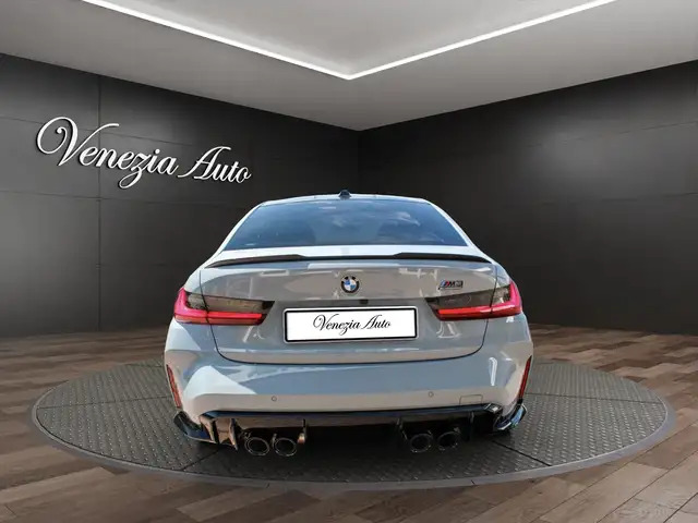 BMW M3 view 4
