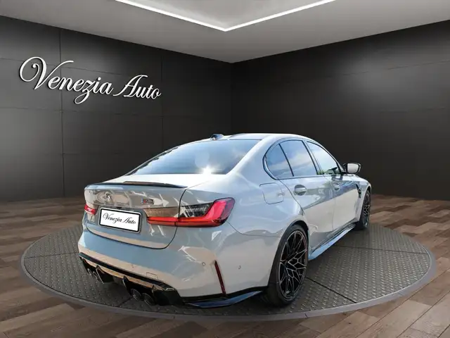BMW M3 view 3