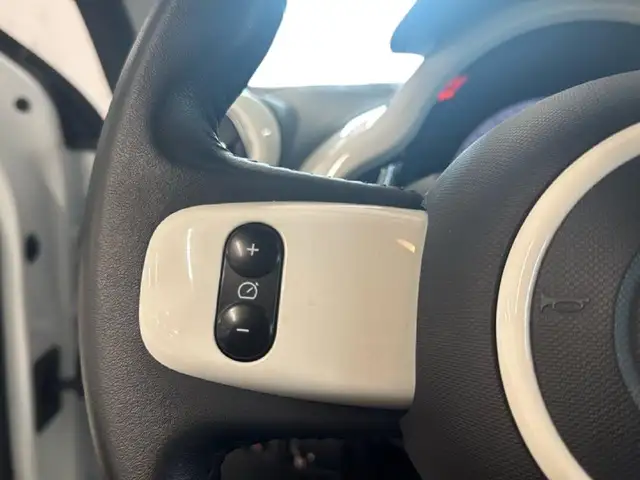 Renault Twingo view 8
