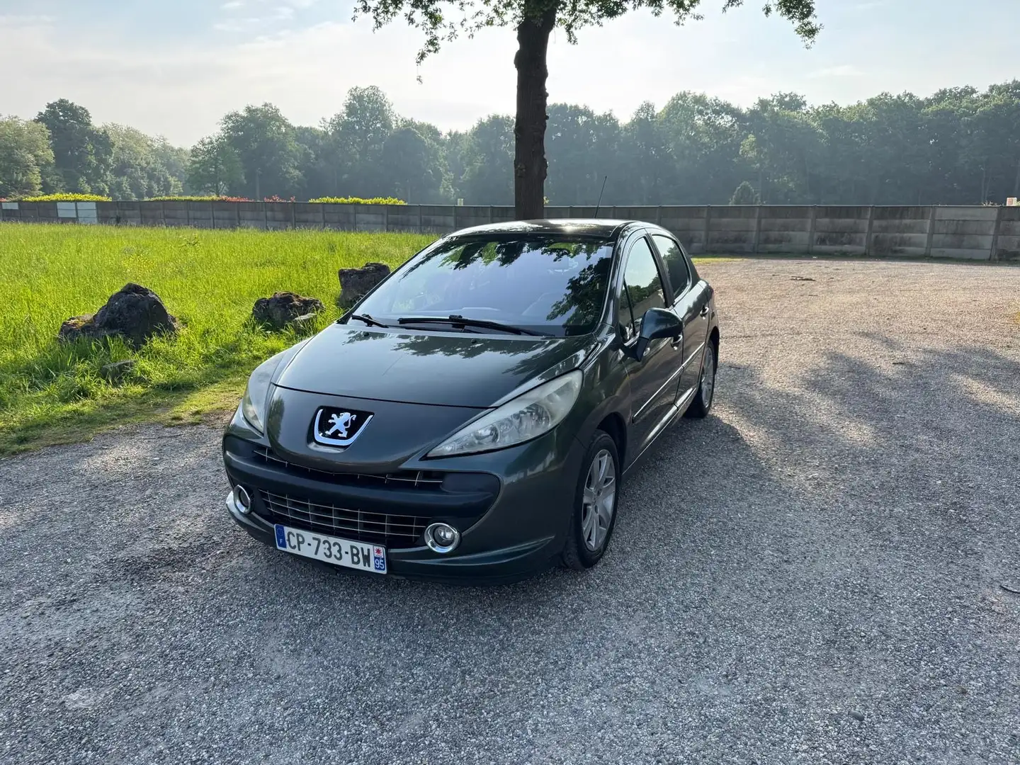 Peugeot 207 1.6 HDi 16v 90ch Exécutive Pack - 1