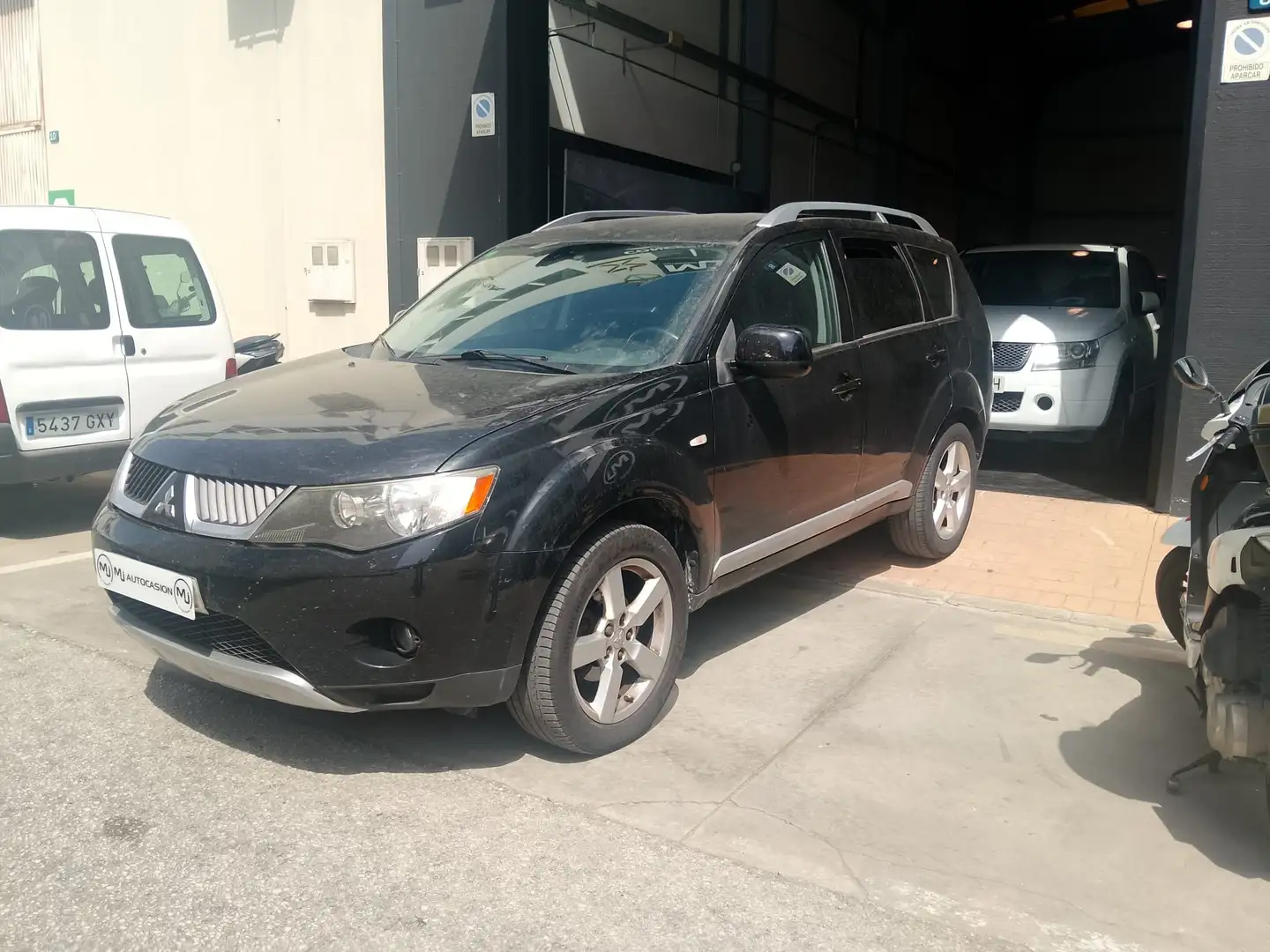 Mitsubishi Outlander 2.0DI-D Intense Plus Negro - 2