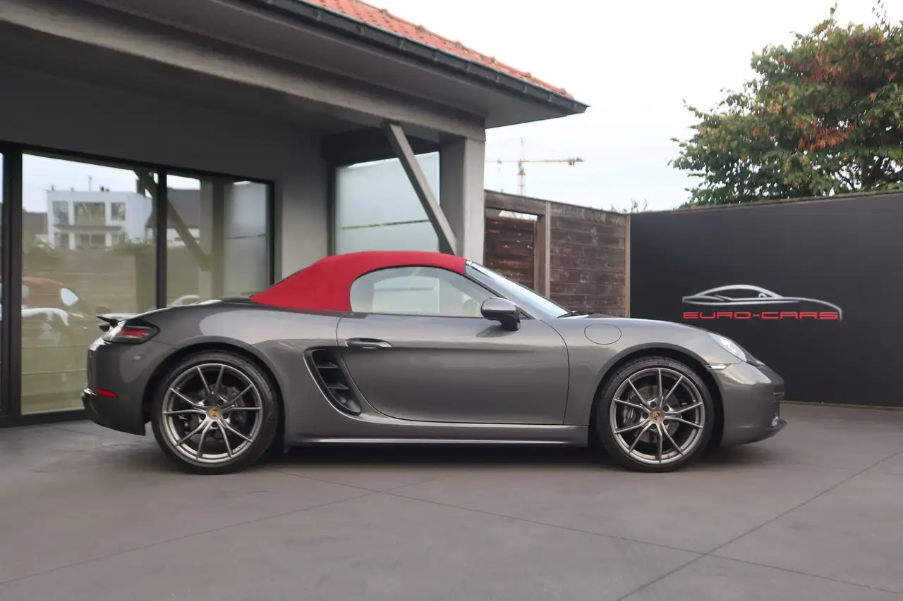 Porsche Boxster Boxster 718 Boxster — photo 13 sur 30