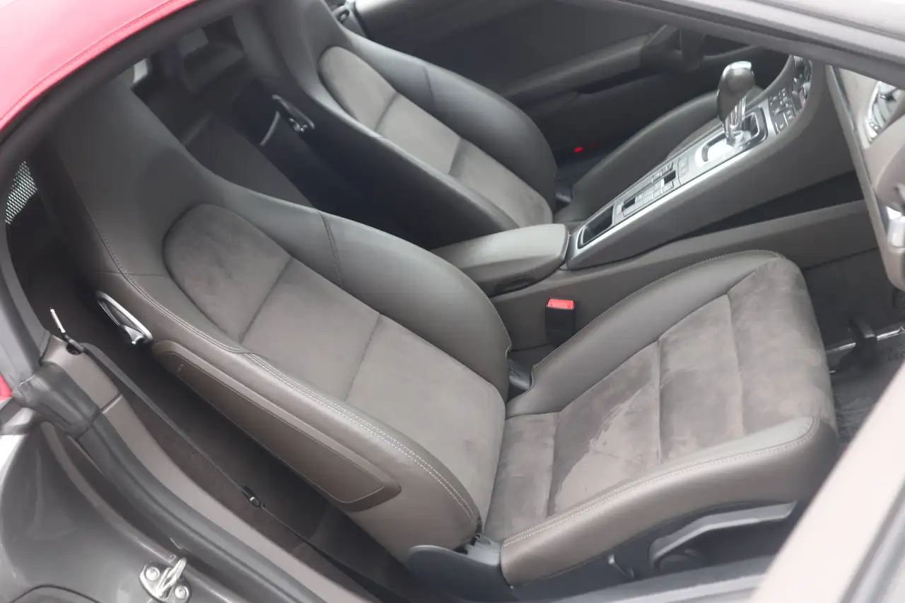 Porsche Boxster Boxster 718 Boxster — photo 28 sur 30