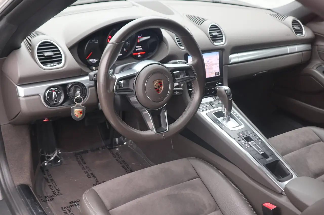Porsche Boxster Boxster 718 Boxster — photo 26 sur 30